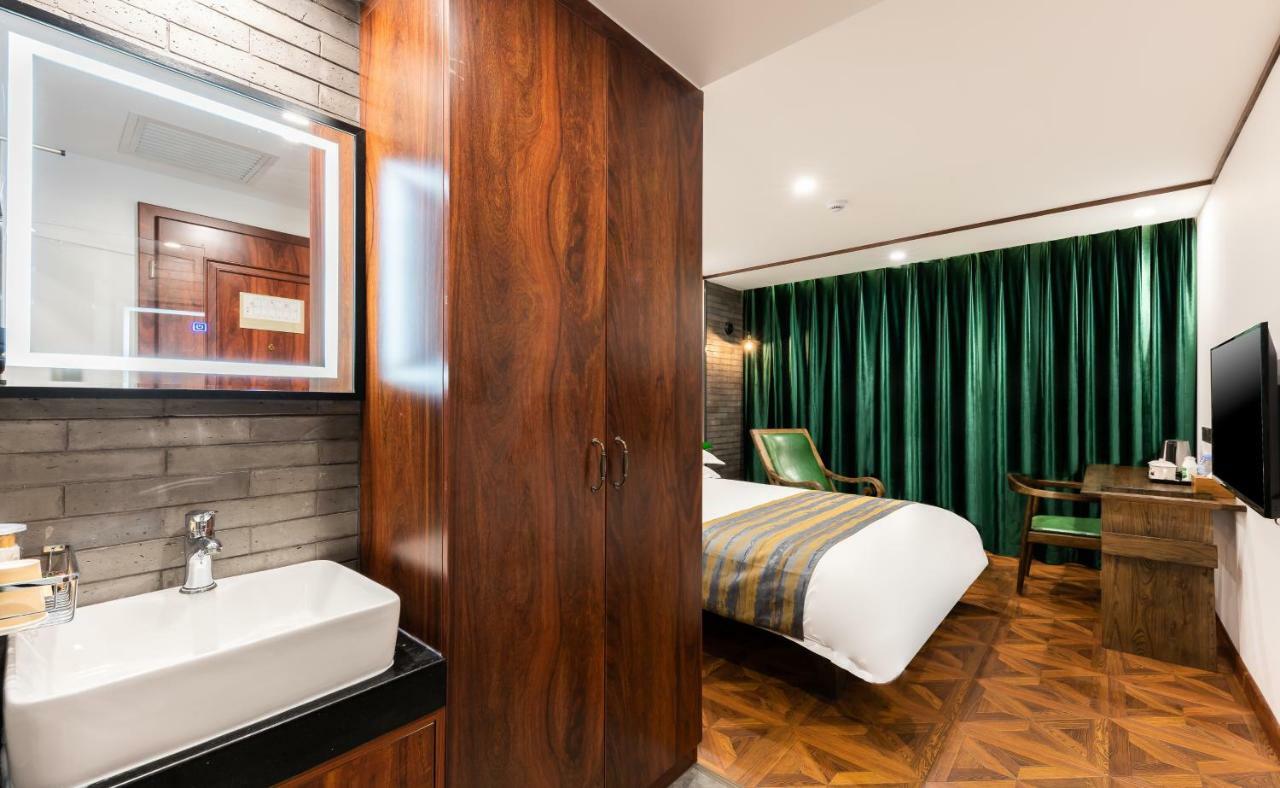 Nostalgia Hotel Near Prince Gong'S Mansion- Beihai Park, Tian'Anmen Square, Nanluoguxiang Hutong, Huguosi Hutong Snack Street, 5 Minutes Walk Away From Ping'Anli Subway Station, Free Ice Cream And Laundry Service,English Communication Well Pekin Zewnętrze zdjęcie