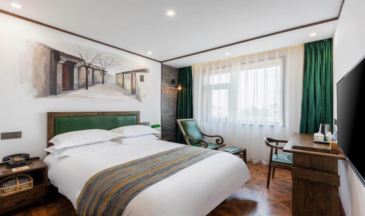 Nostalgia Hotel Near Prince Gong'S Mansion- Beihai Park, Tian'Anmen Square, Nanluoguxiang Hutong, Huguosi Hutong Snack Street, 5 Minutes Walk Away From Ping'Anli Subway Station, Free Ice Cream And Laundry Service,English Communication Well Pekin Zewnętrze zdjęcie